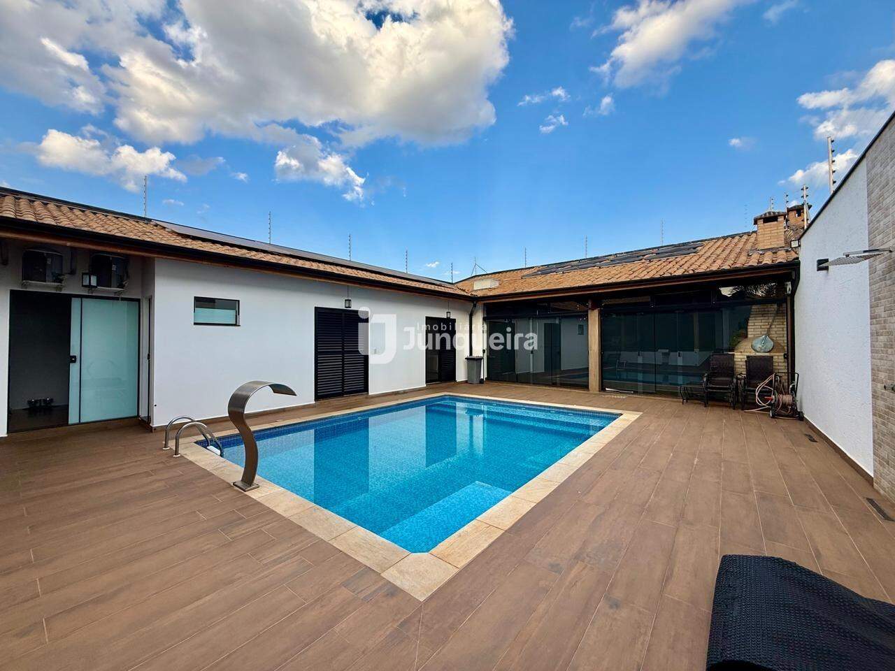 Casa à venda, 3 quartos, sendo 1 suíte, 3 vagas, no bairro Loteamento Santa Rosa em Piracicaba - SP