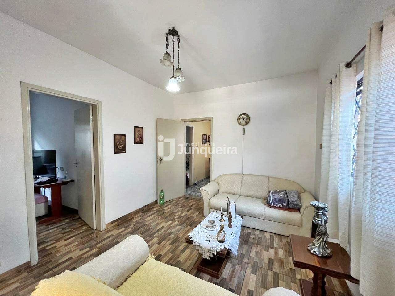 Casa à venda, 4 quartos, 2 vagas, no bairro Santa Terezinha em Piracicaba - SP