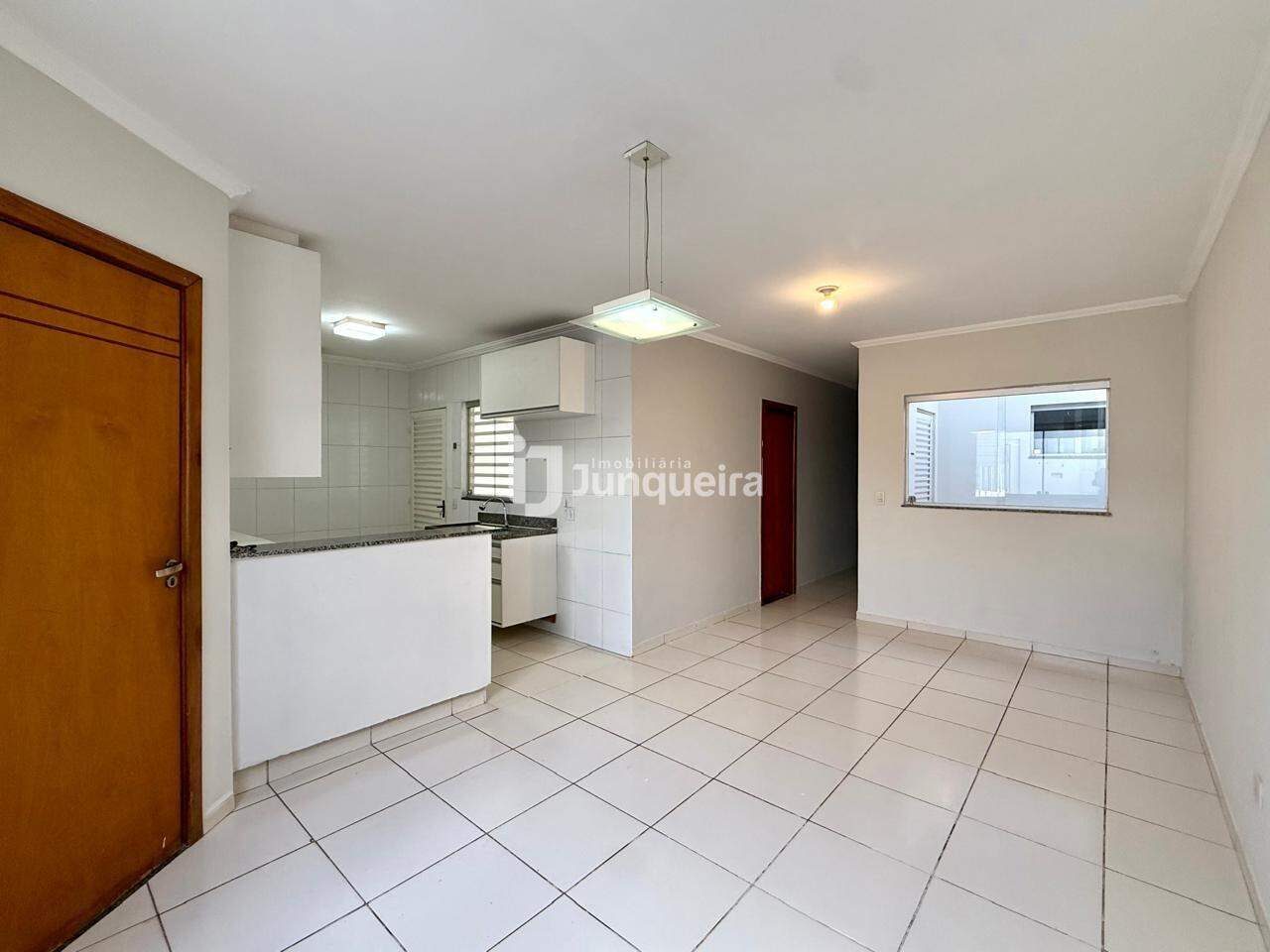 Casa à venda, 3 quartos, sendo 1 suíte, 2 vagas, no bairro Jardim Astúrias I em Piracicaba - SP