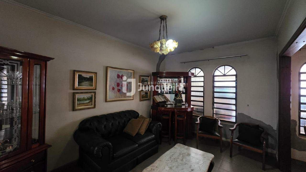 Casa à venda, 3 quartos, sendo 1 suíte, 3 vagas, no bairro Piracicamirim em Piracicaba - SP