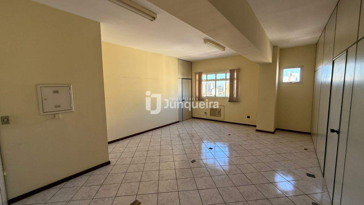 Sala Comercial para alugar, no bairro Centro em Piracicaba - SP
