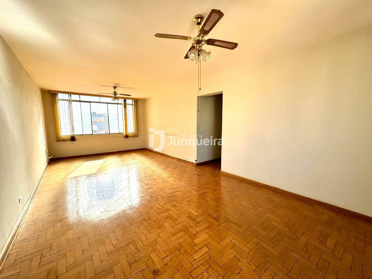 Apartamento à venda no Edifício Lúcia Cristina, 3 quartos, no bairro Centro em Piracicaba - SP