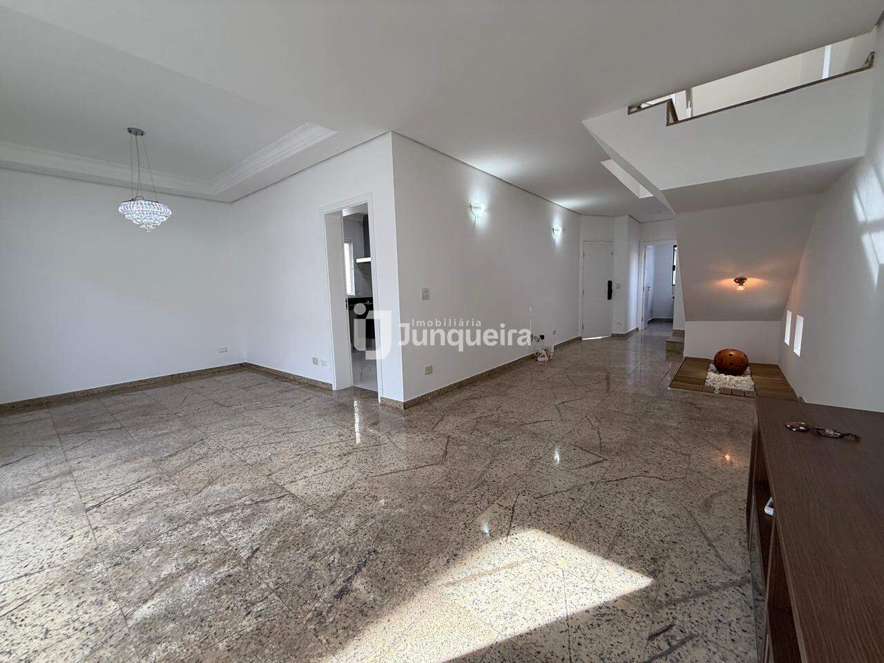 Casa à venda, 3 quartos, sendo 1 suíte, 2 vagas, no bairro SANTA CECILIA em Piracicaba - SP