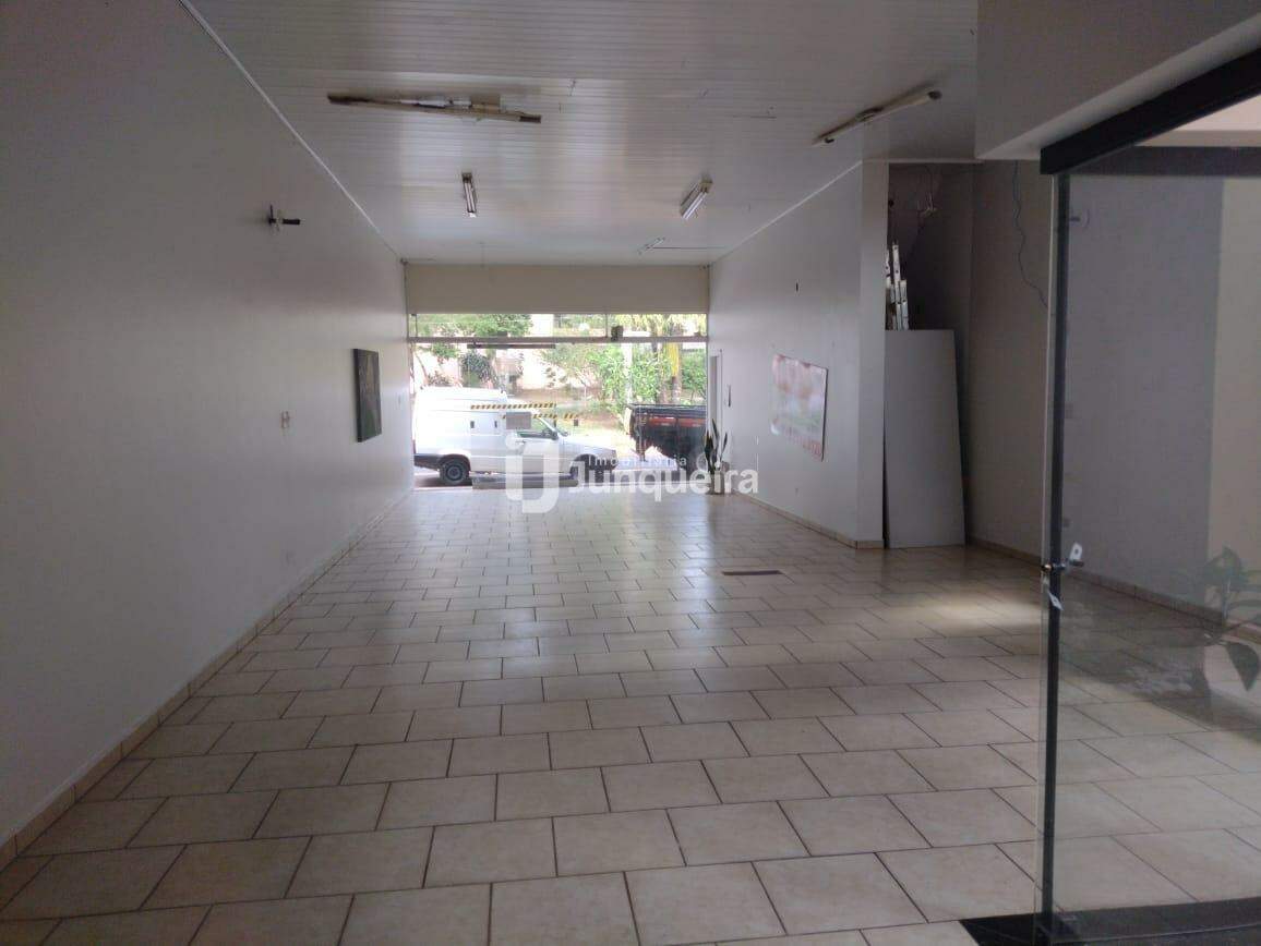 Casa Comercial à venda, 3 quartos, sendo 2 suítes, 3 vagas, no bairro Centro em Piracicaba - SP