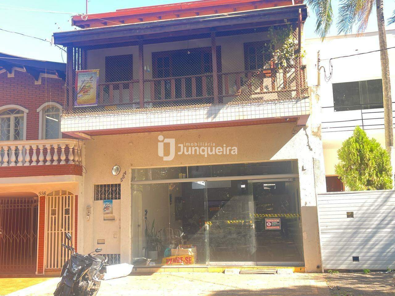 Casa Comercial à venda, 3 quartos, sendo 2 suítes, 3 vagas, no bairro Centro em Piracicaba - SP