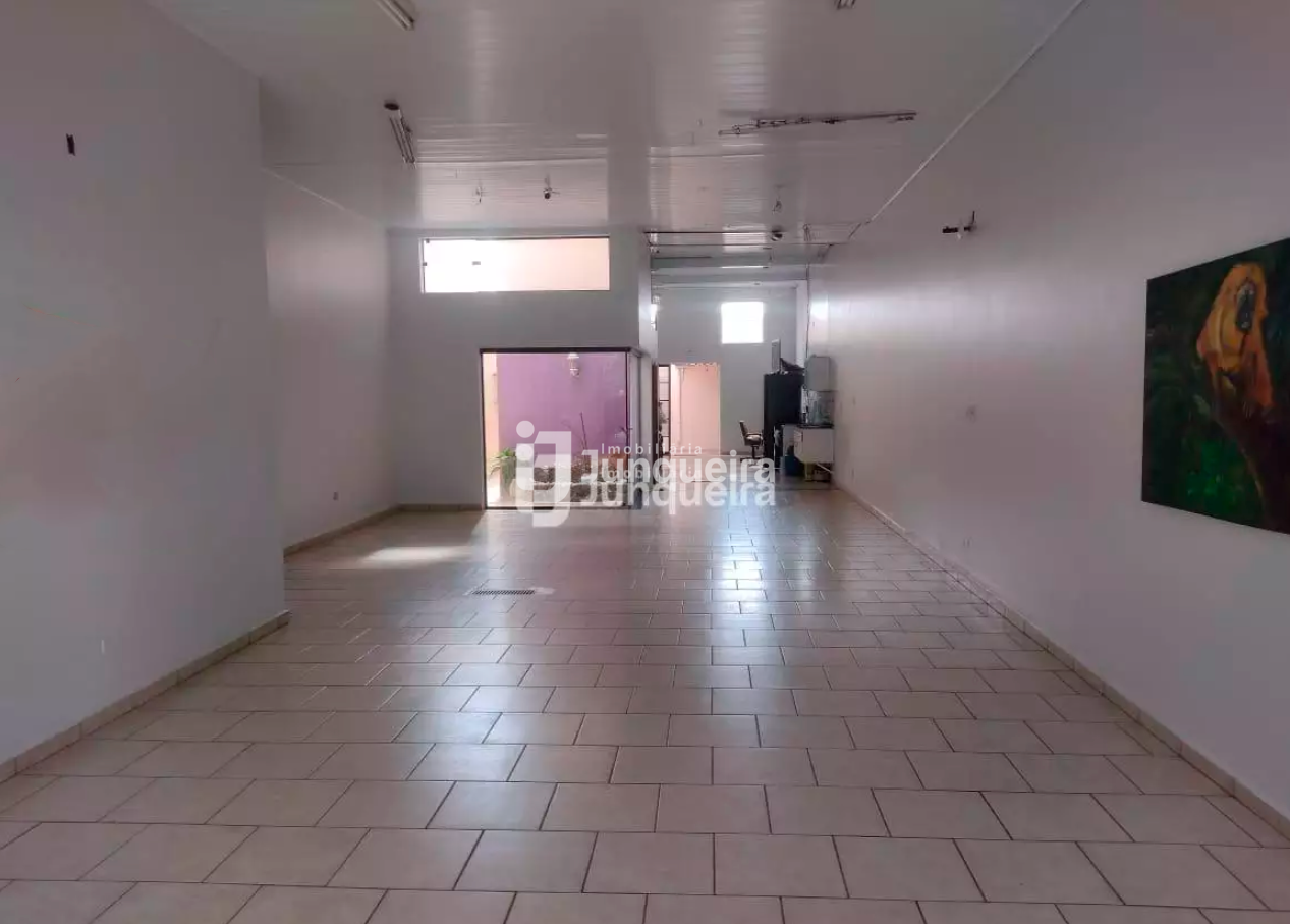 Casa Comercial à venda, 3 quartos, sendo 2 suítes, 3 vagas, no bairro Centro em Piracicaba - SP
