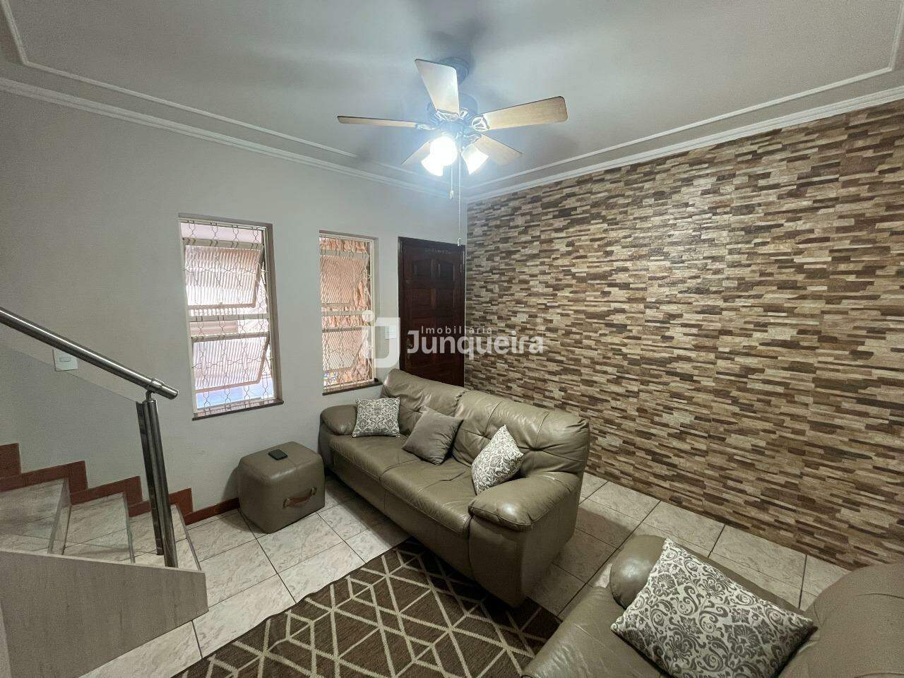 Casa à venda, 3 quartos, sendo 1 suíte, 2 vagas, no bairro Jardim Diamante em Piracicaba - SP