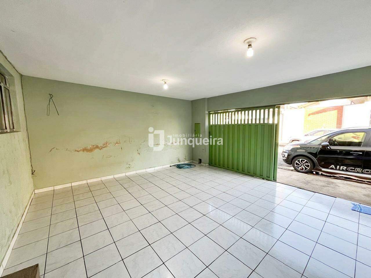 Casa à venda, 3 quartos, 2 vagas, no bairro Iaa em Piracicaba - SP