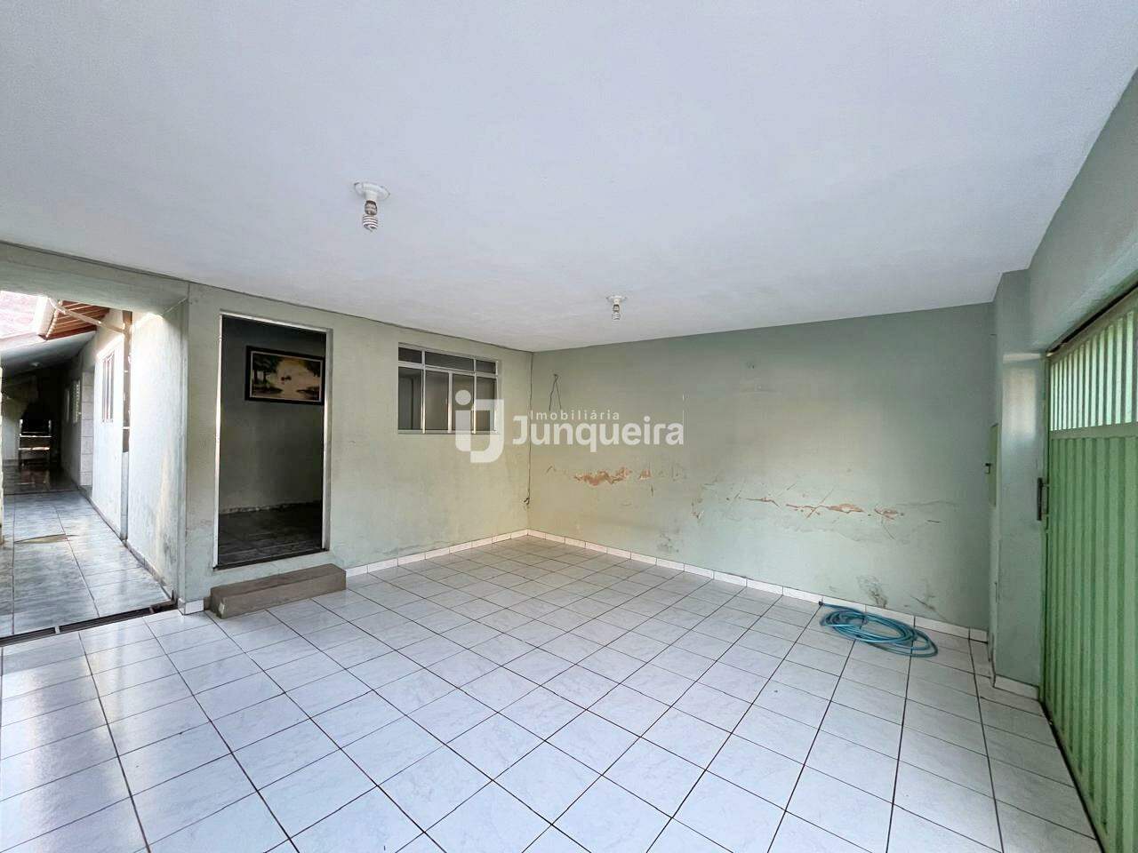 Casa à venda, 3 quartos, 2 vagas, no bairro Iaa em Piracicaba - SP