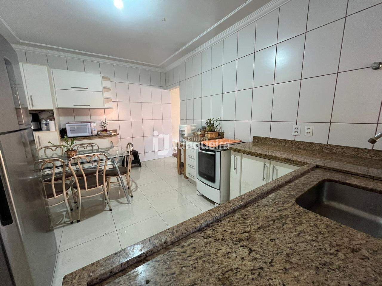 Casa à venda, 3 quartos, sendo 3 suítes, 4 vagas, no bairro Loteamento Santa Rosa em Piracicaba - SP