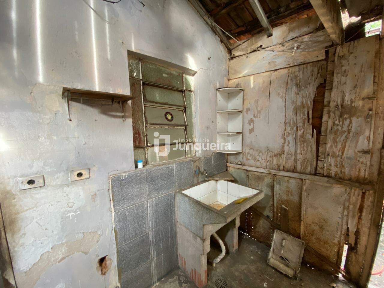 Casa à venda, 2 quartos, no bairro Santa Terezinha em Piracicaba - SP