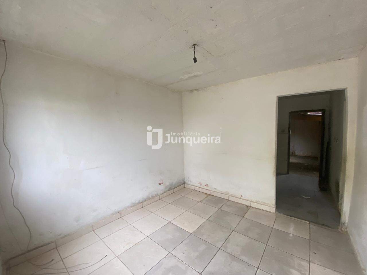 Casa à venda, 2 quartos, no bairro Santa Terezinha em Piracicaba - SP