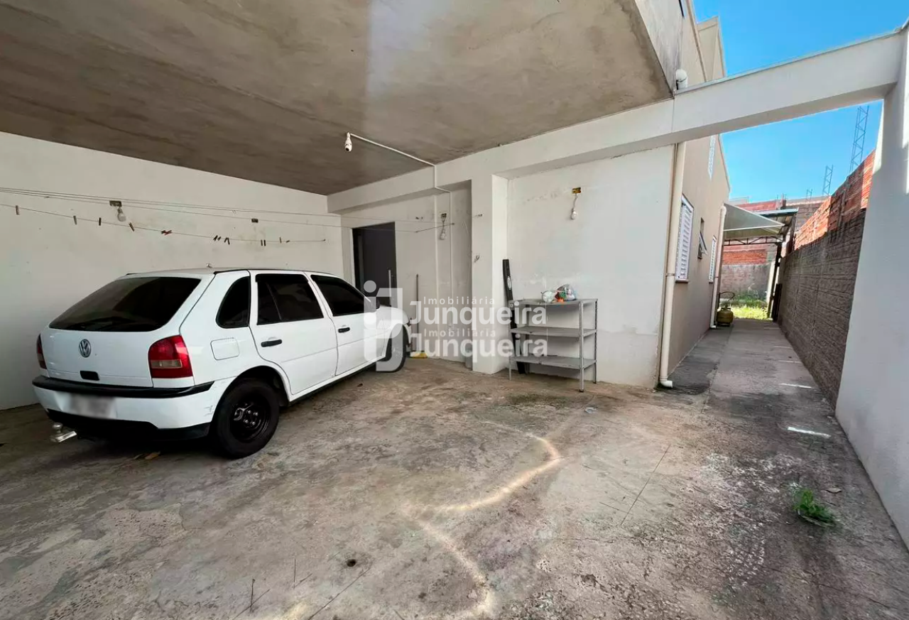 Casa à venda, 2 quartos, 2 vagas, no bairro Vale do Sol em Piracicaba - SP