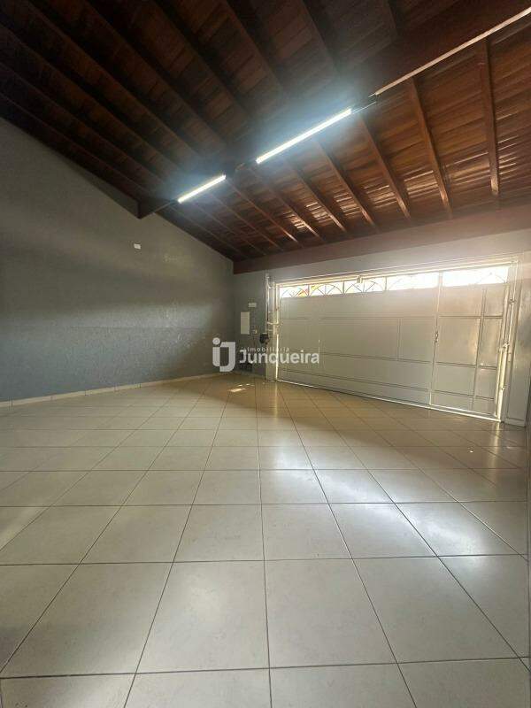 Casa à venda, 3 quartos, sendo 1 suíte, no bairro Parque Residencial Monte Rey em Piracicaba - SP