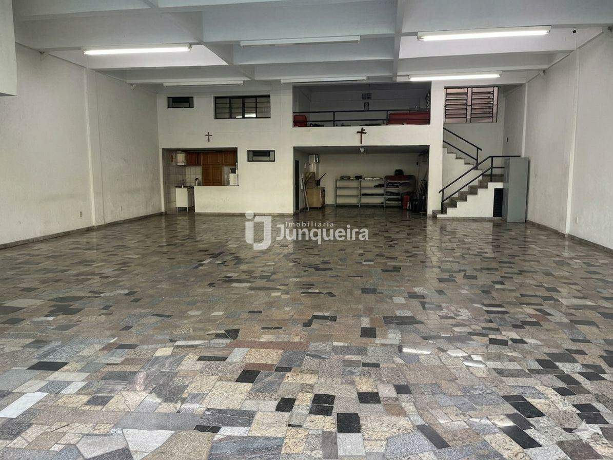 Salão para alugar, no bairro Centro em Piracicaba - SP