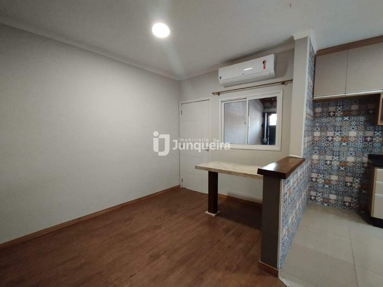 Casa à venda, 2 quartos, 2 vagas, no bairro Parque Residencial Piracicaba em Piracicaba - SP