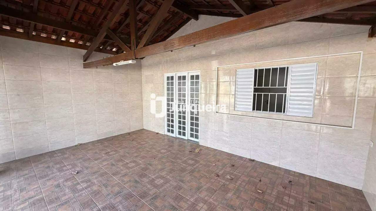 Casa à venda, 3 quartos, sendo 1 suíte, 2 vagas, no bairro Jardim São Luiz em Piracicaba - SP