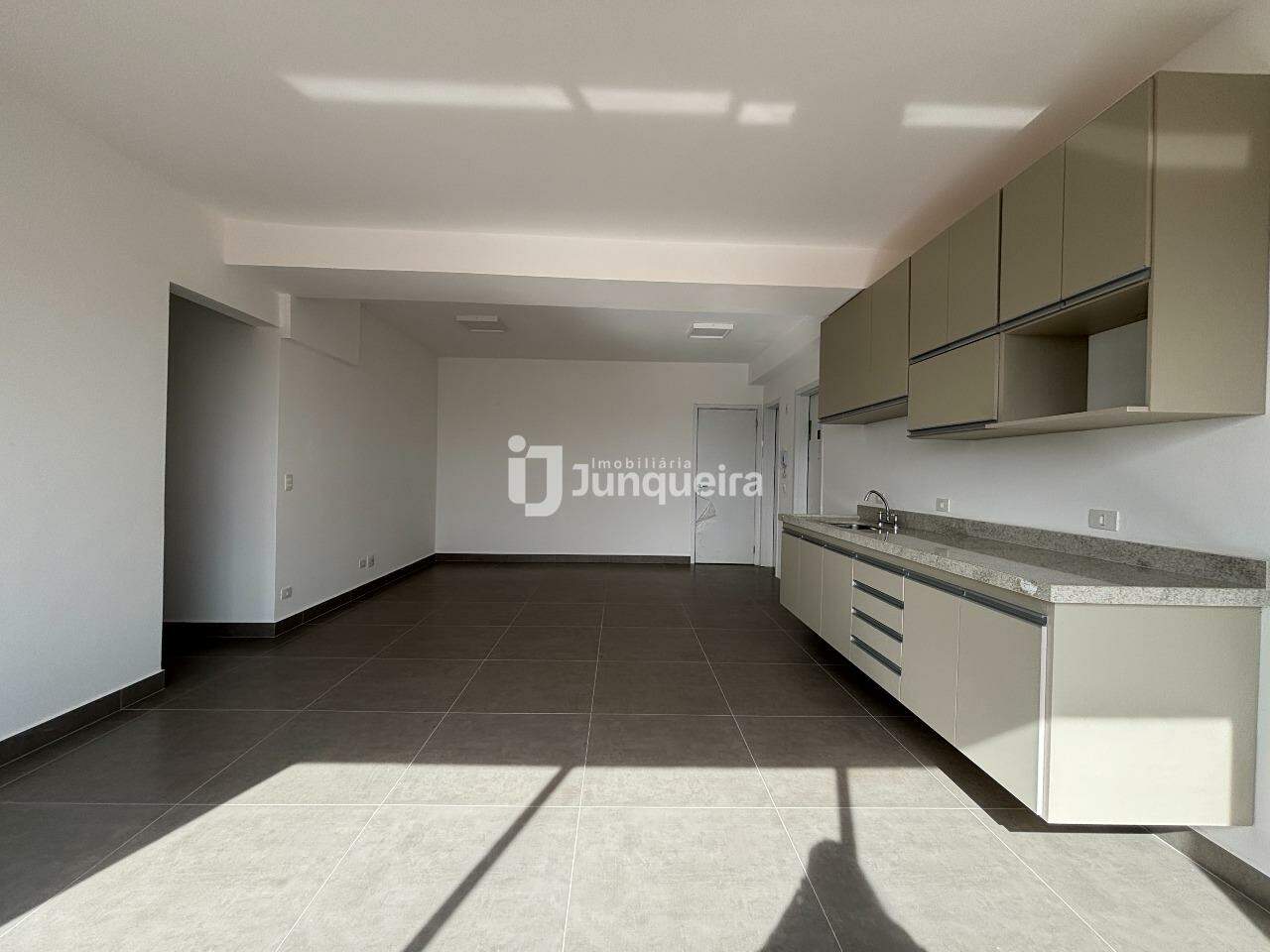 Apartamento para alugar no Residencial Ariatam, 3 quartos, sendo 1 suíte, 2 vagas, no bairro Alemães em Piracicaba - SP