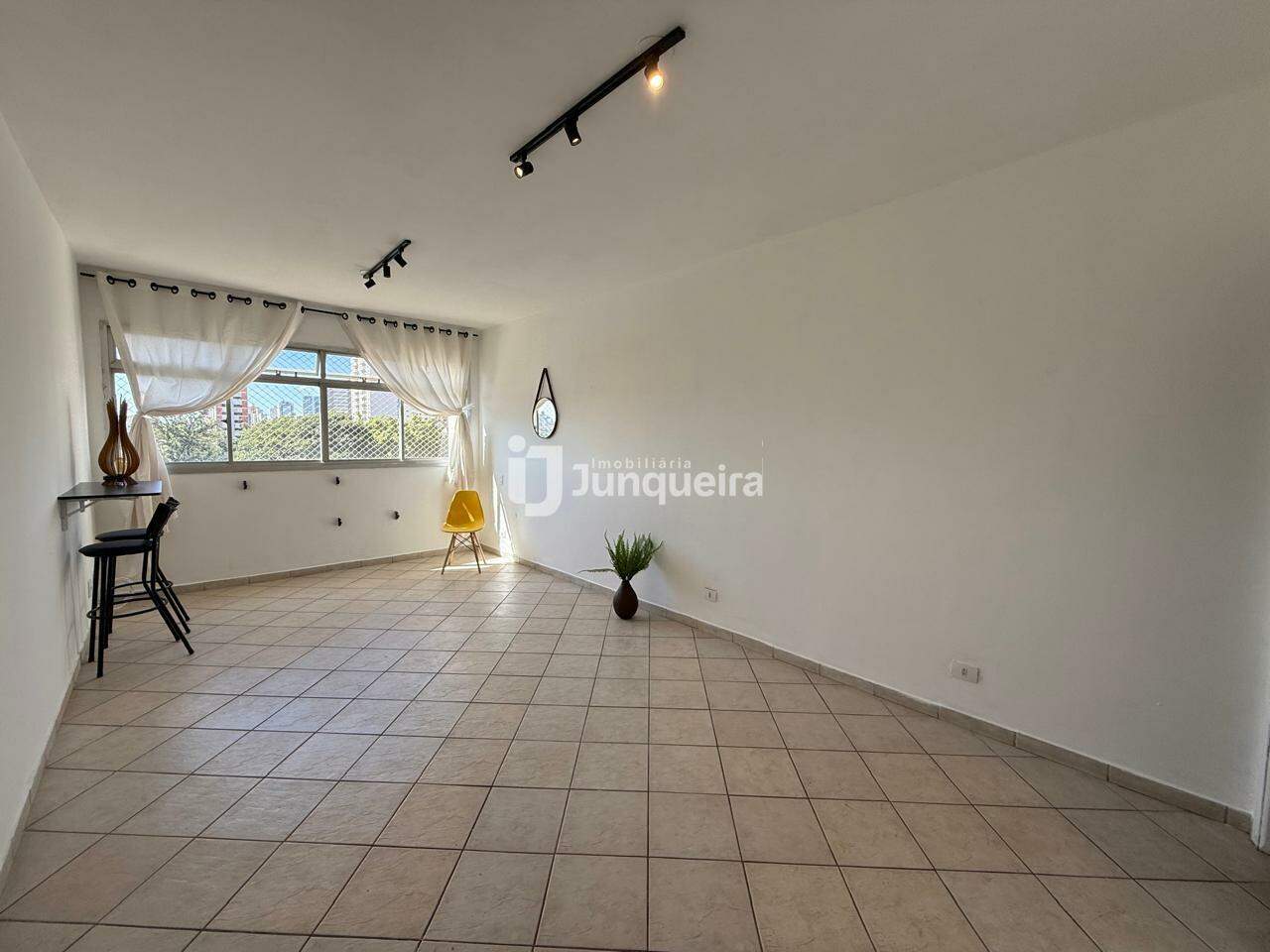 Apartamento à venda no Fenyx, 1 quarto, no bairro Centro em Piracicaba - SP
