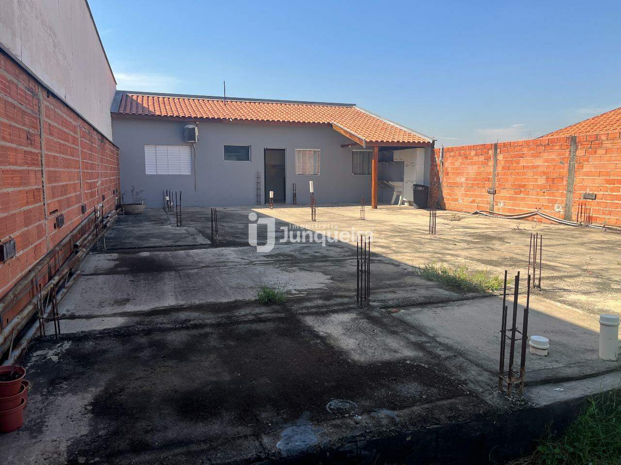 Edícula à venda, 2 quartos, 2 vagas, no bairro Parque São Matheus em Piracicaba - SP