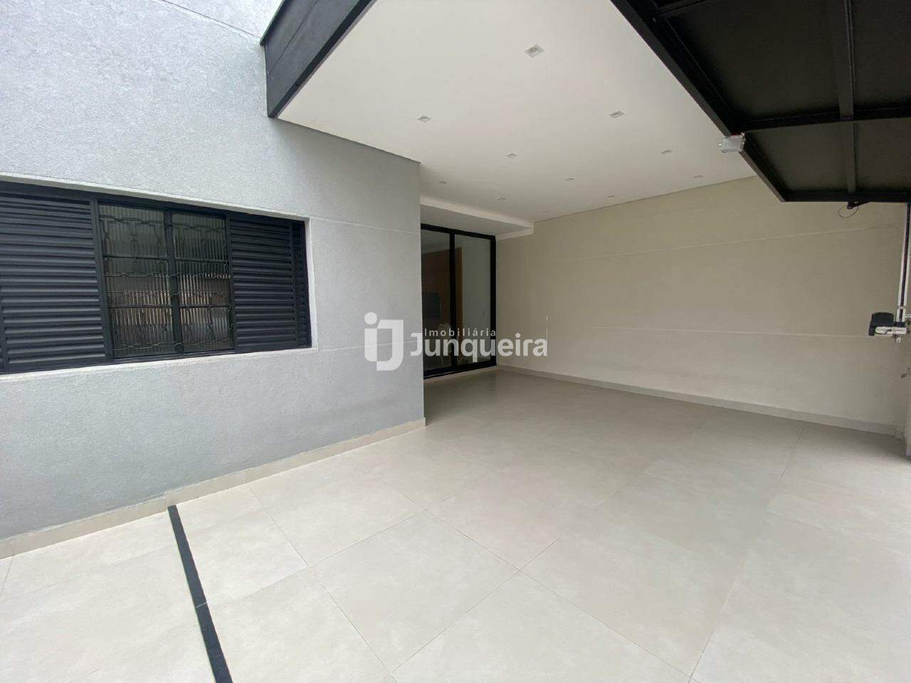 Casa à venda, 4 quartos, sendo 1 suíte, 3 vagas, no bairro Santa Terezinha em Piracicaba - SP