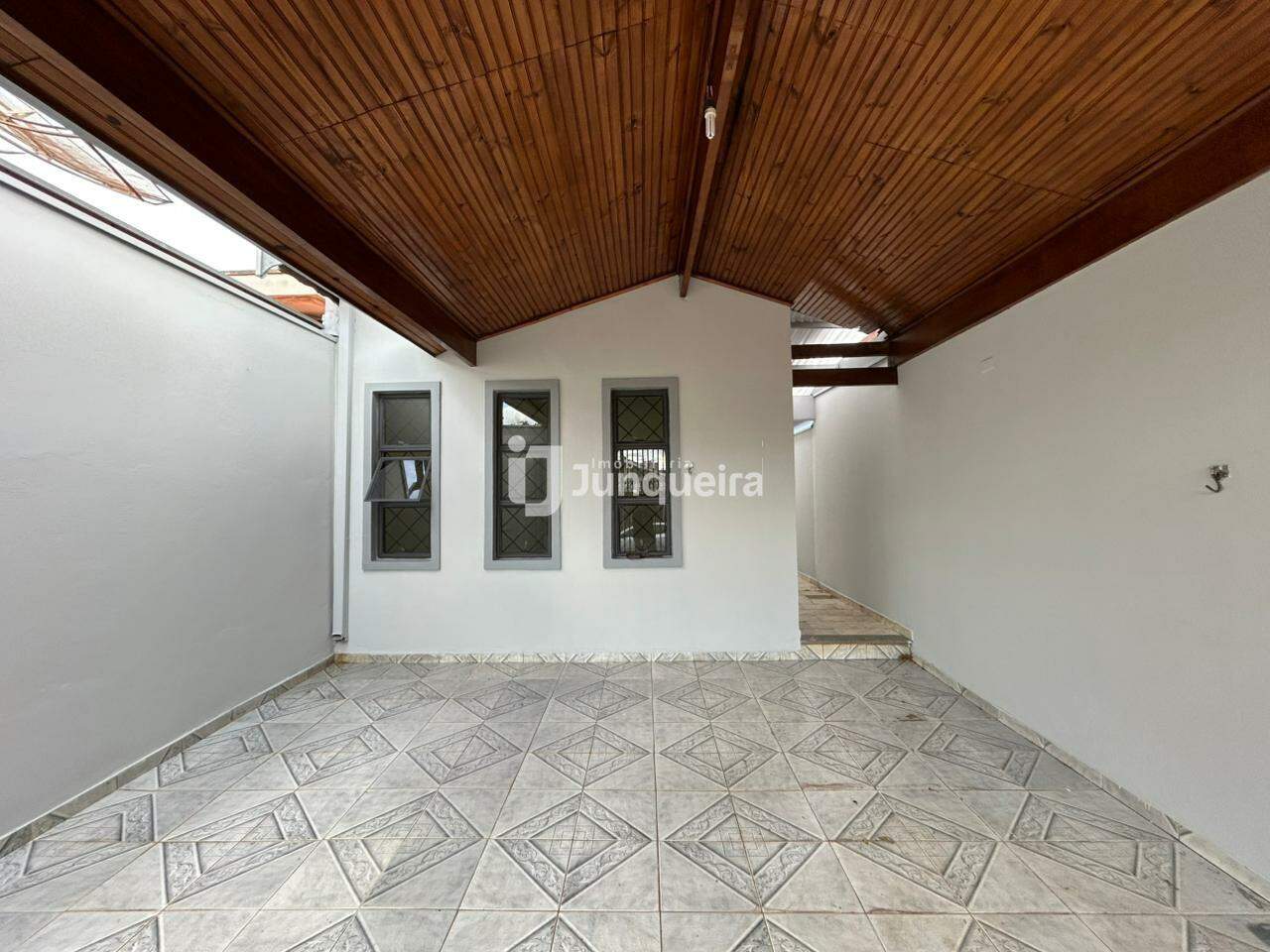 Casa à venda, 2 quartos, sendo 1 suíte, 1 vaga, no bairro Nova América em Piracicaba - SP