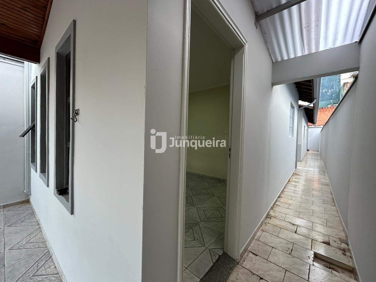 Casa à venda, 2 quartos, sendo 1 suíte, 1 vaga, no bairro Nova América em Piracicaba - SP