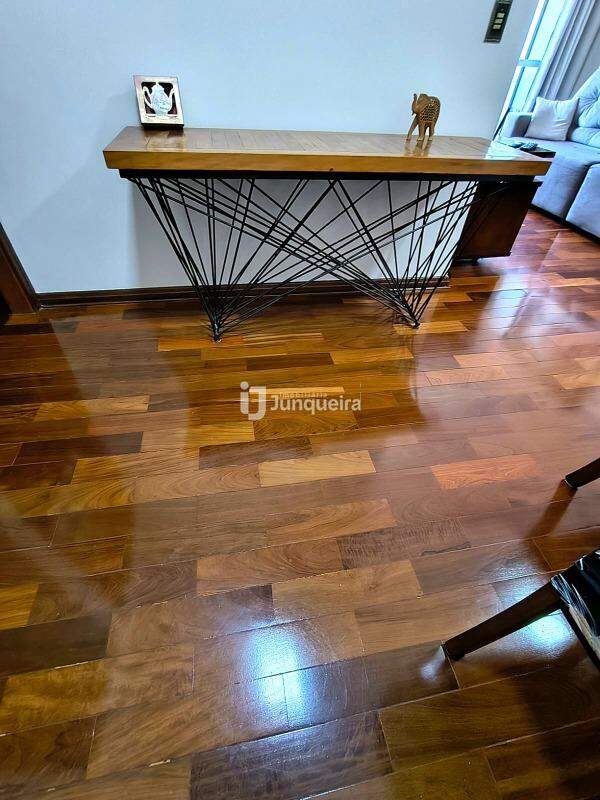 Apartamento à venda no Flamboyant, 3 quartos, sendo 1 suíte, 3 vagas, no bairro Nova América em Piracicaba - SP