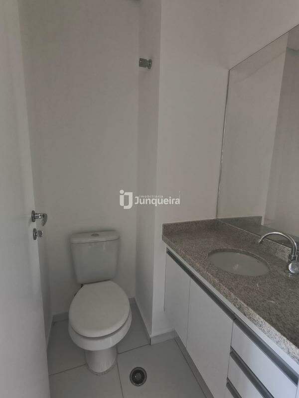 Sala Comercial para alugar, 1 vaga, no bairro Cidade Alta em Piracicaba - SP