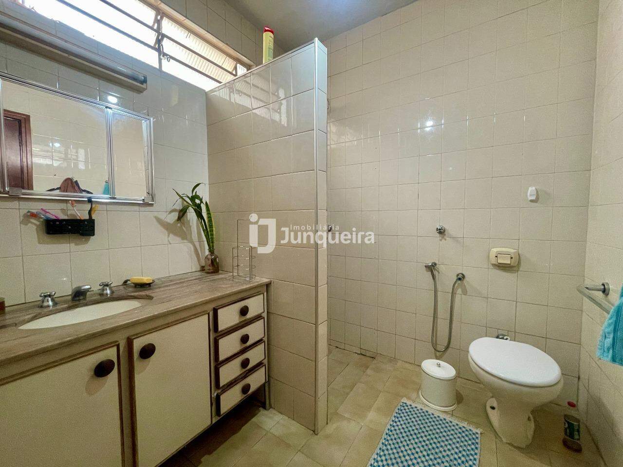 Casa Comercial à venda, 5 quartos, no bairro Centro em Piracicaba - SP