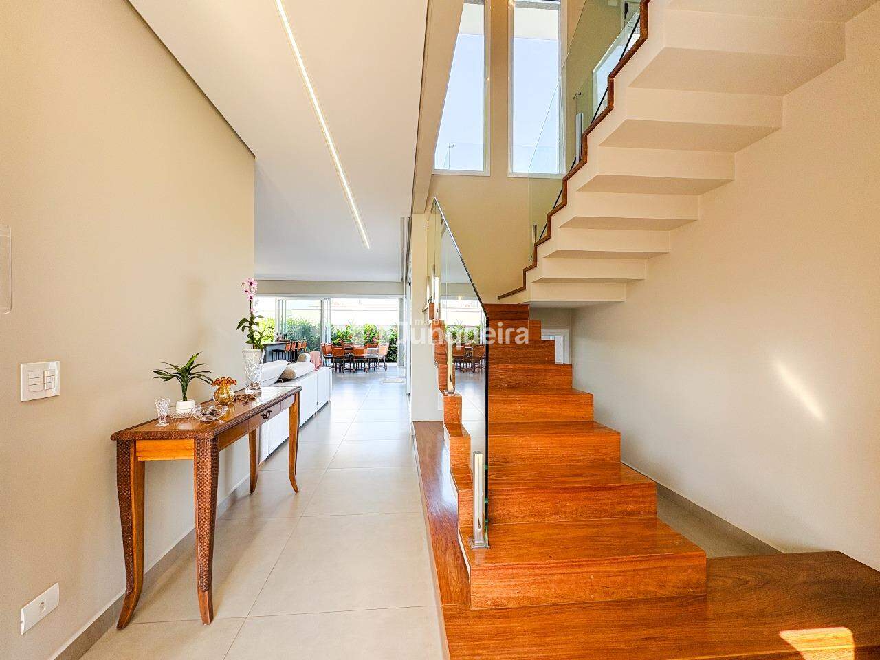 Casa em Condomínio à venda no Villa D'Aquila, 3 quartos, sendo 3 suítes, 4 vagas, no bairro Santa Rosa em Piracicaba - SP