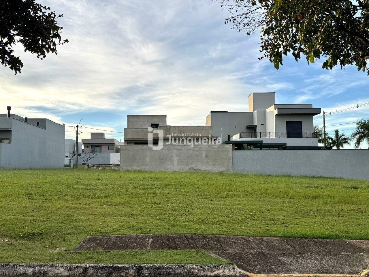 Terreno em Condomínio à venda no Park Unimep Taquaral, no bairro Taquaral em Piracicaba - SP