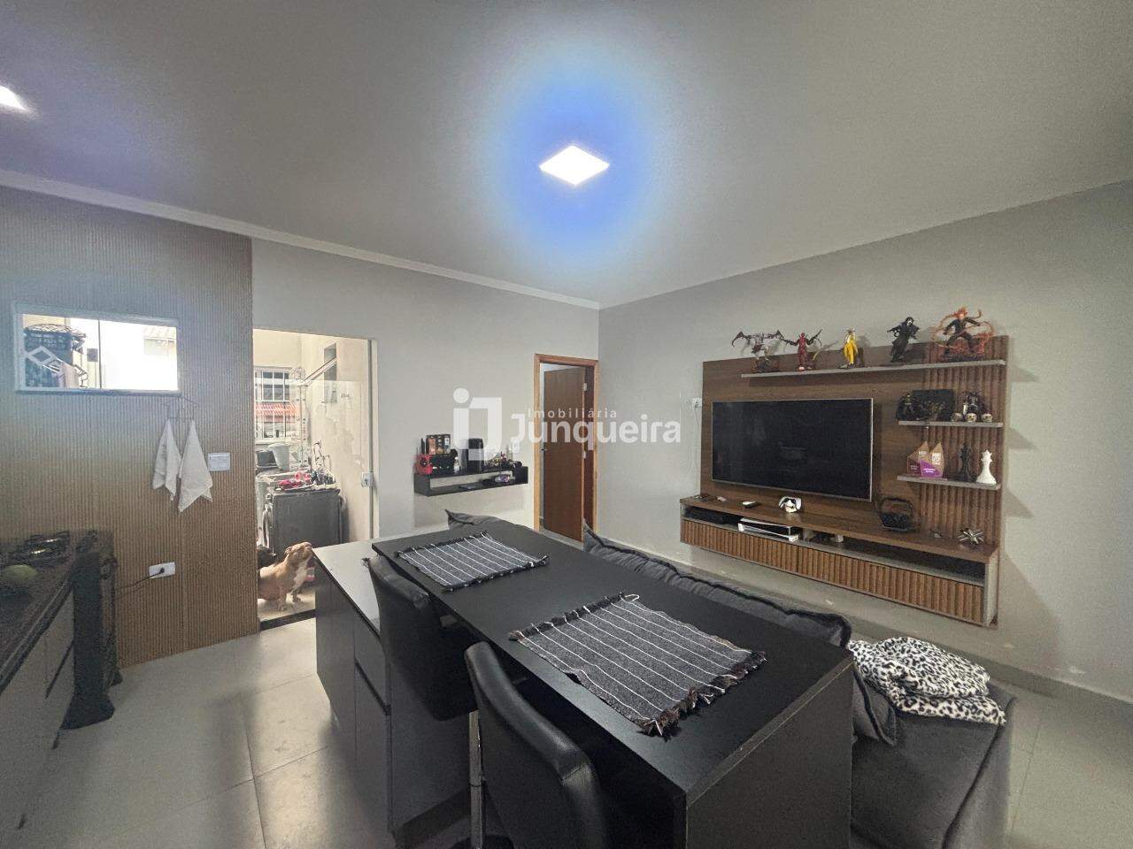 Casa à venda, 2 quartos, 2 vagas, no bairro Santa Rosa em Piracicaba - SP