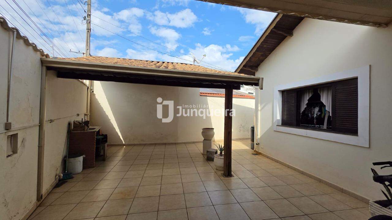 Casa à venda, 2 quartos, 2 vagas, no bairro Jardim Algodoal em Piracicaba - SP