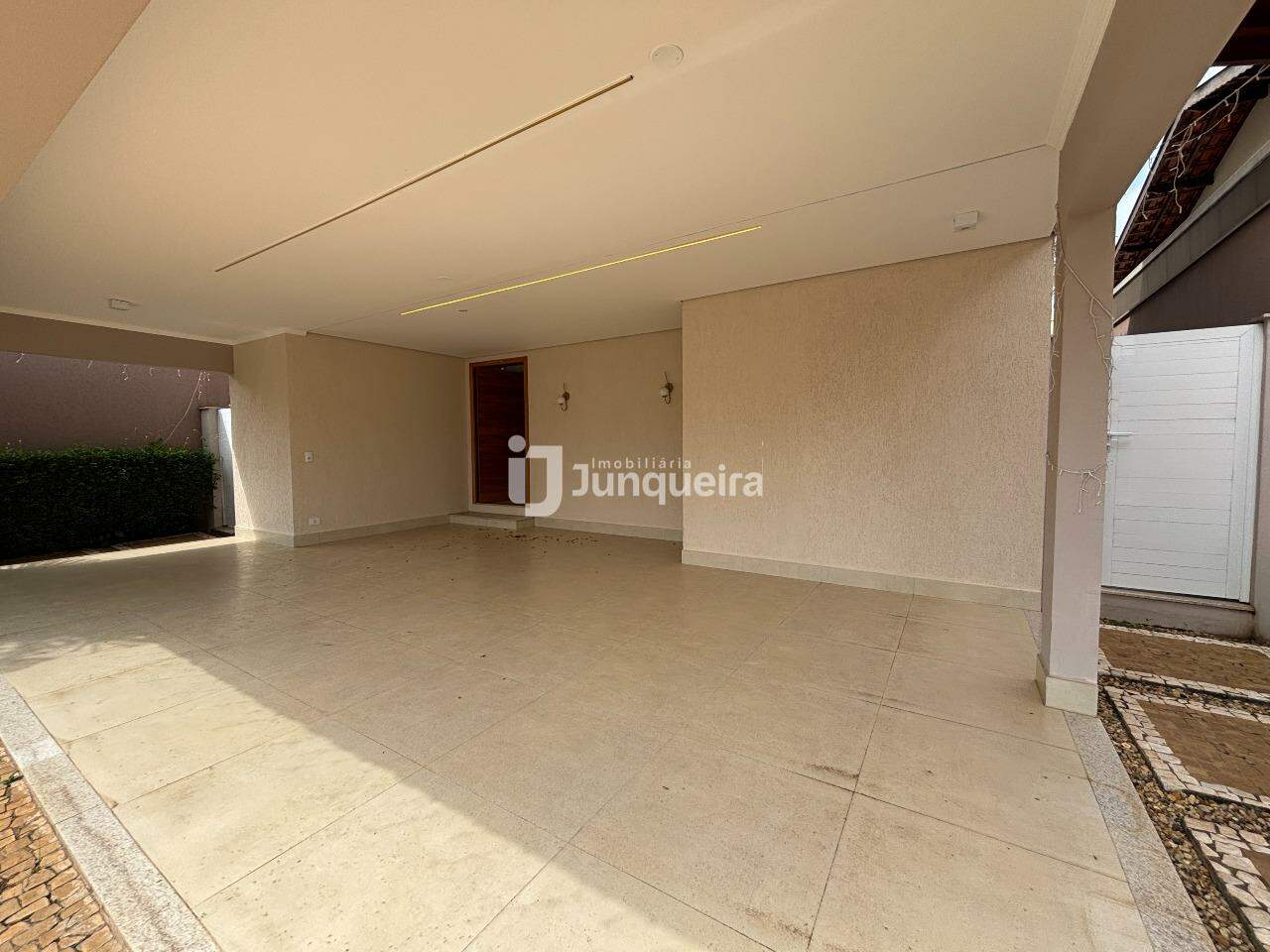 Casa em Condomínio para alugar no Terras de Piracicaba I , 4 quartos, sendo 4 suítes, 3 vagas, no bairro Terras de Piracicaba I em Piracicaba - SP