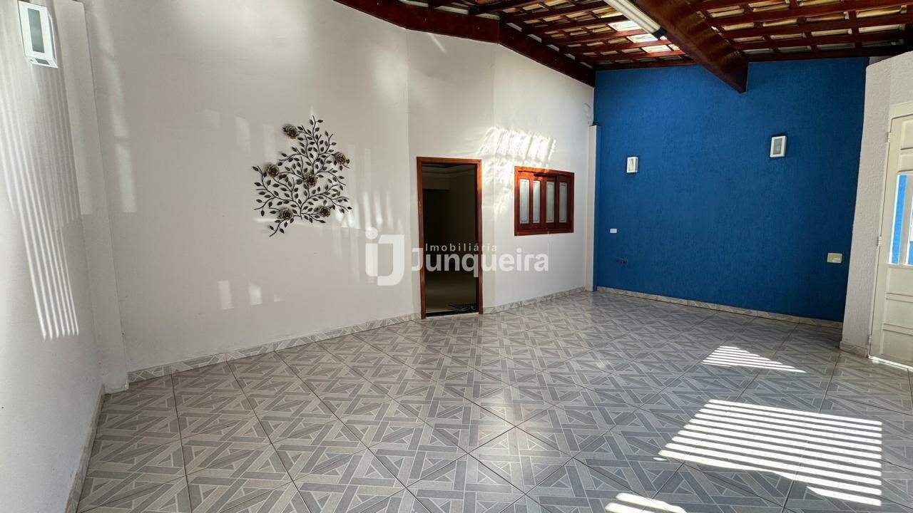 Casa à venda, 3 quartos, sendo 1 suíte, 2 vagas, no bairro Piracicamirim em Piracicaba - SP