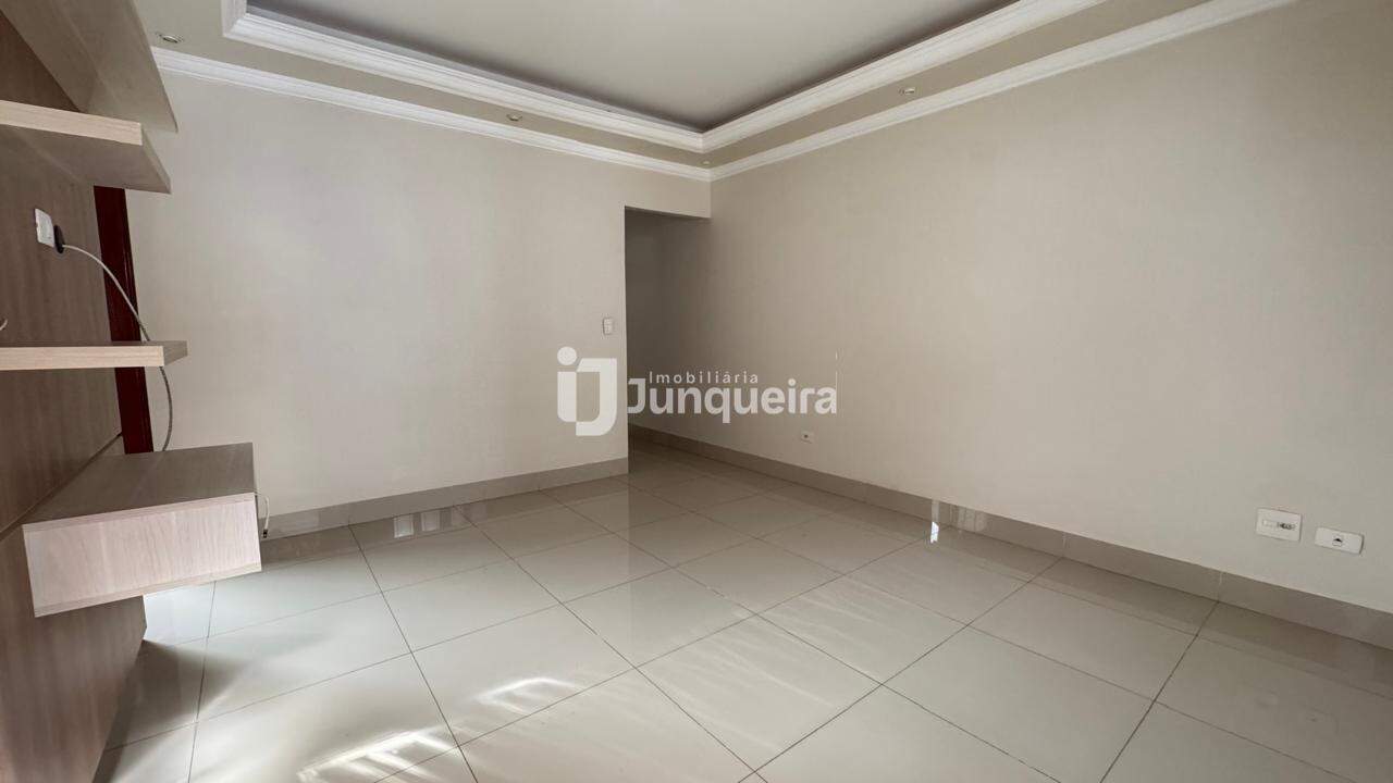 Casa à venda, 3 quartos, sendo 1 suíte, 2 vagas, no bairro Piracicamirim em Piracicaba - SP