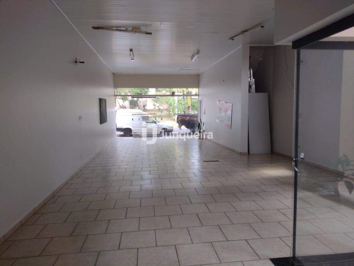 Salão para alugar, no bairro Centro em Piracicaba - SP