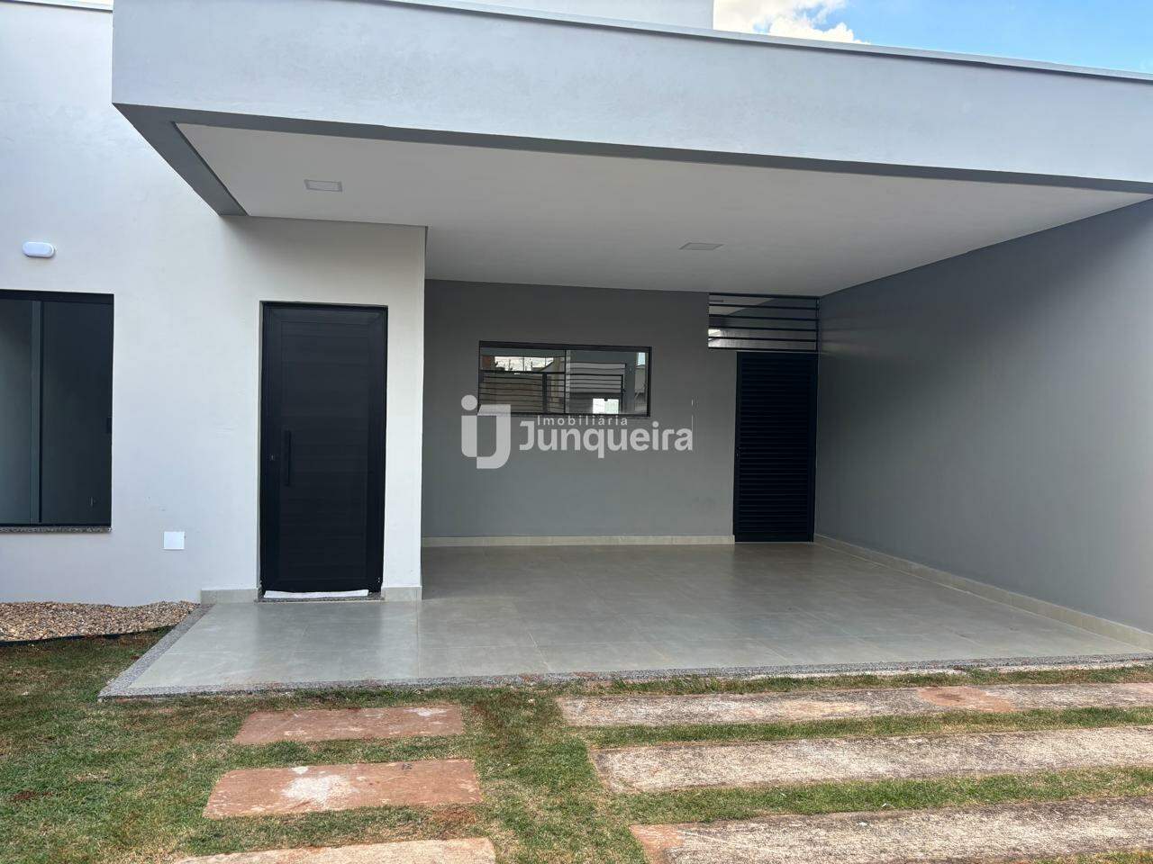 Casa à venda, 3 quartos, sendo 1 suíte, 2 vagas, no bairro Terras Di Treviso em Piracicaba - SP
