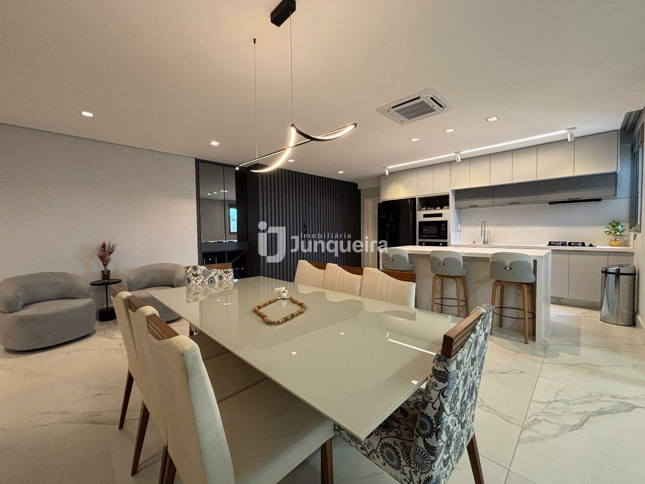 Apartamento à venda no The Gardens Residencial, 3 quartos, sendo 3 suítes, 3 vagas, no bairro Jardim Elite em Piracicaba - SP