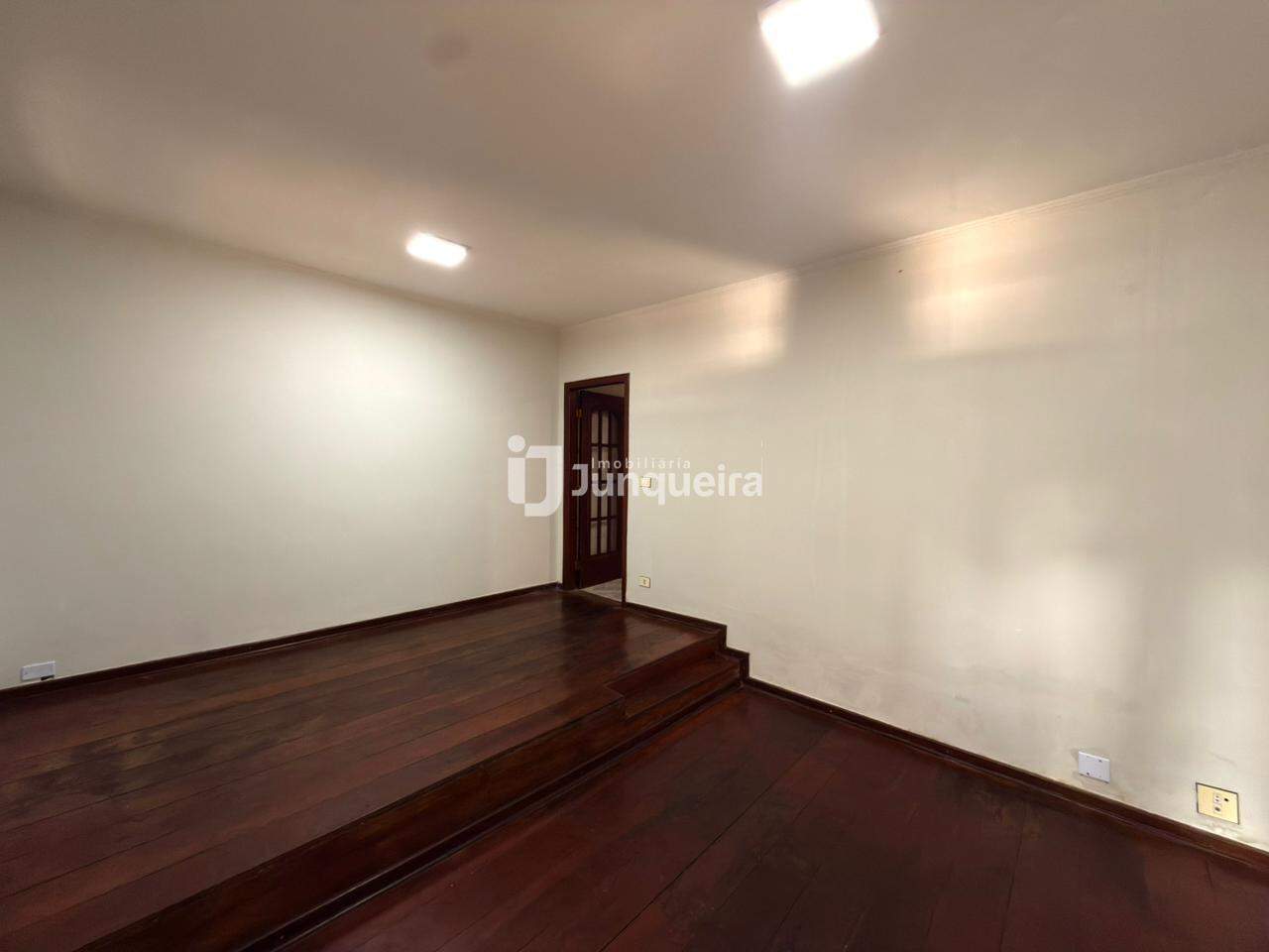 Casa à venda, 2 quartos, 2 vagas, no bairro Jardim Noiva da Colina em Piracicaba - SP