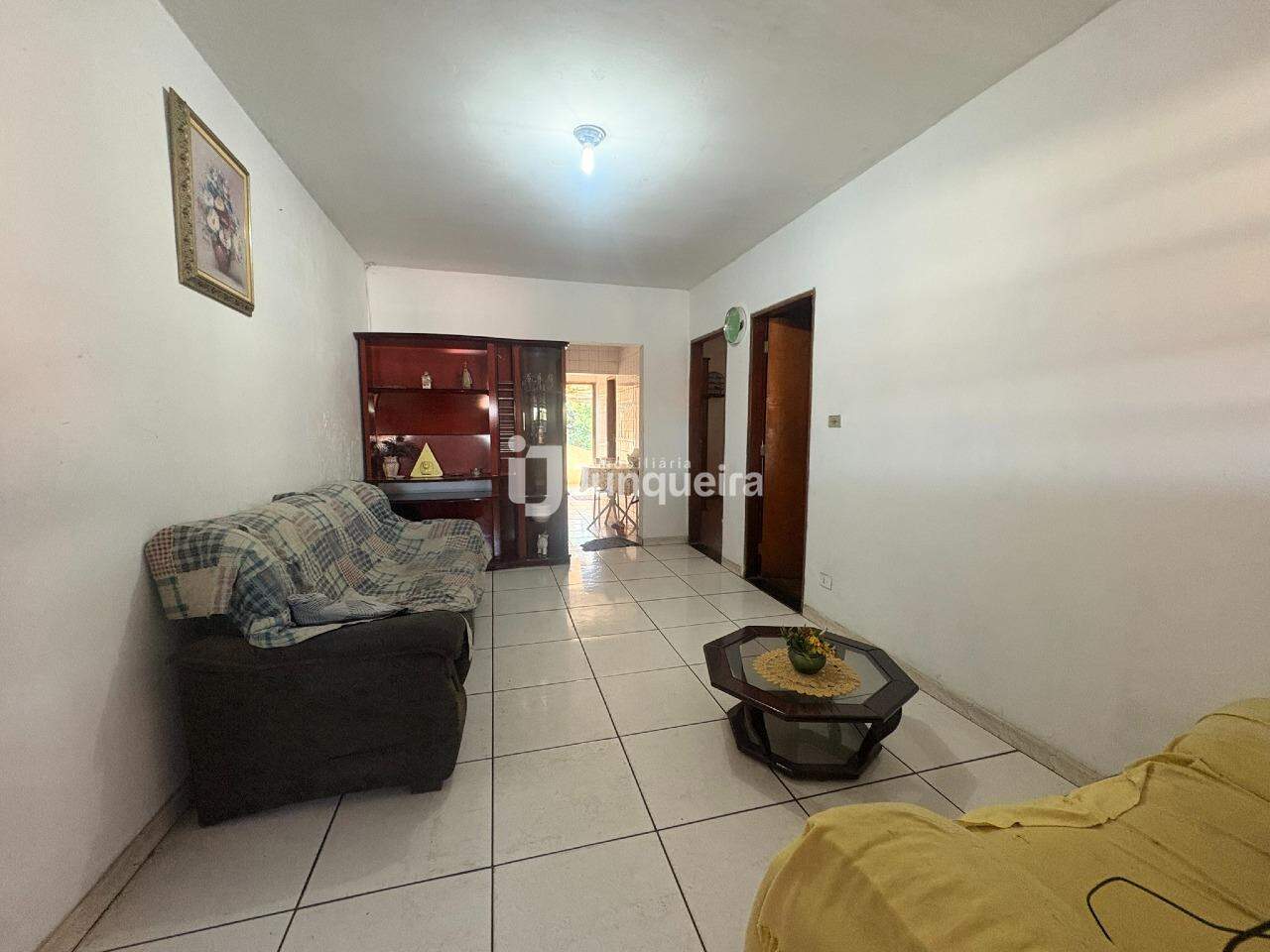 Casa à venda, 2 quartos, 1 vaga, no bairro Vila Rezende em Piracicaba - SP