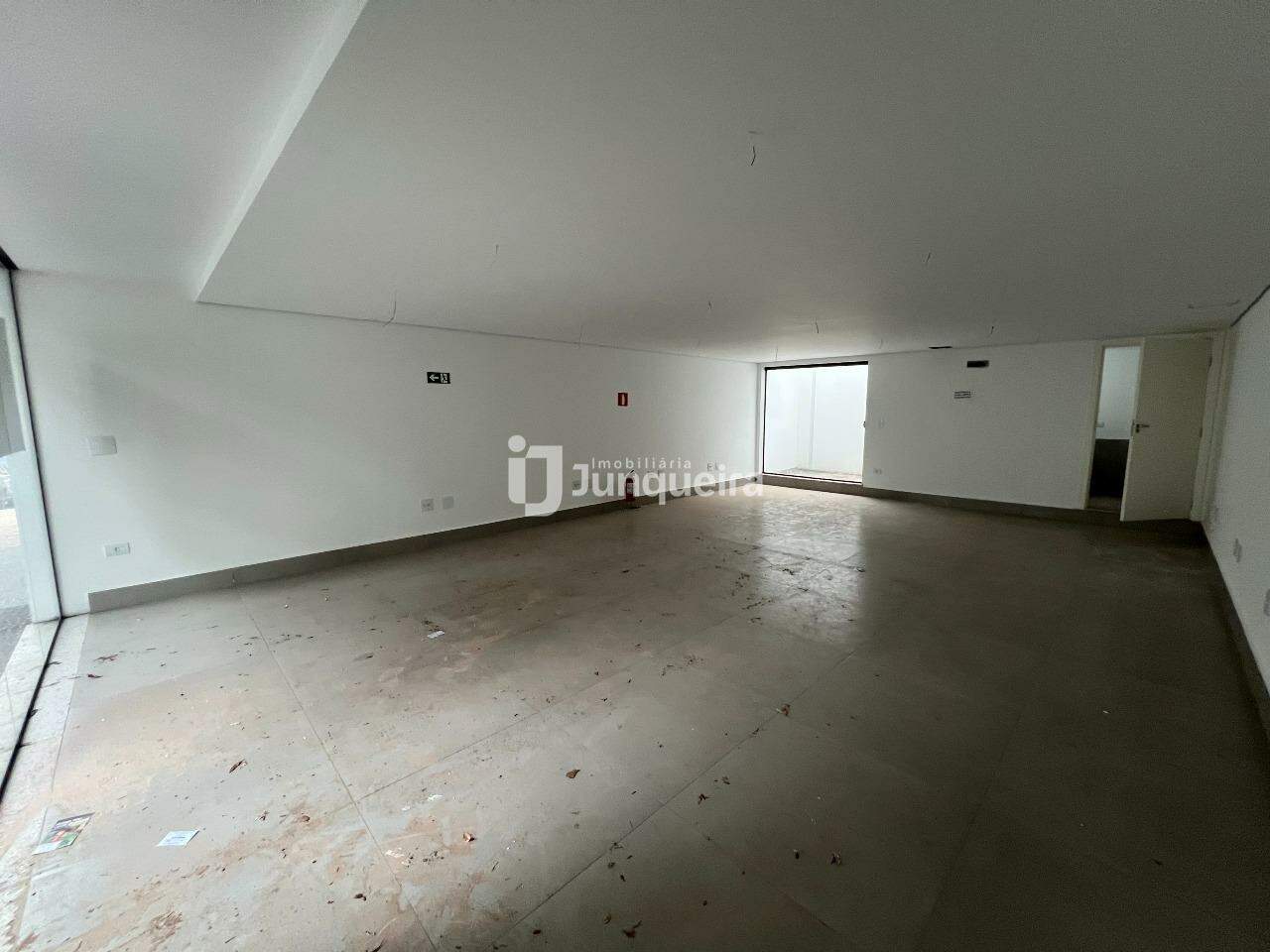 Salão para alugar, no bairro Centro em Piracicaba - SP