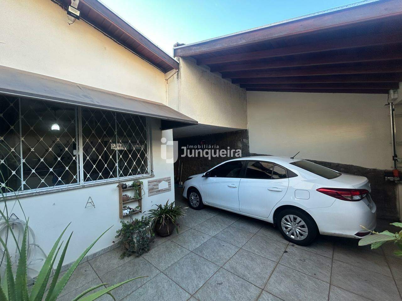 Casa à venda, 2 quartos, sendo 1 suíte, 1 vaga, no bairro São Judas em Piracicaba - SP
