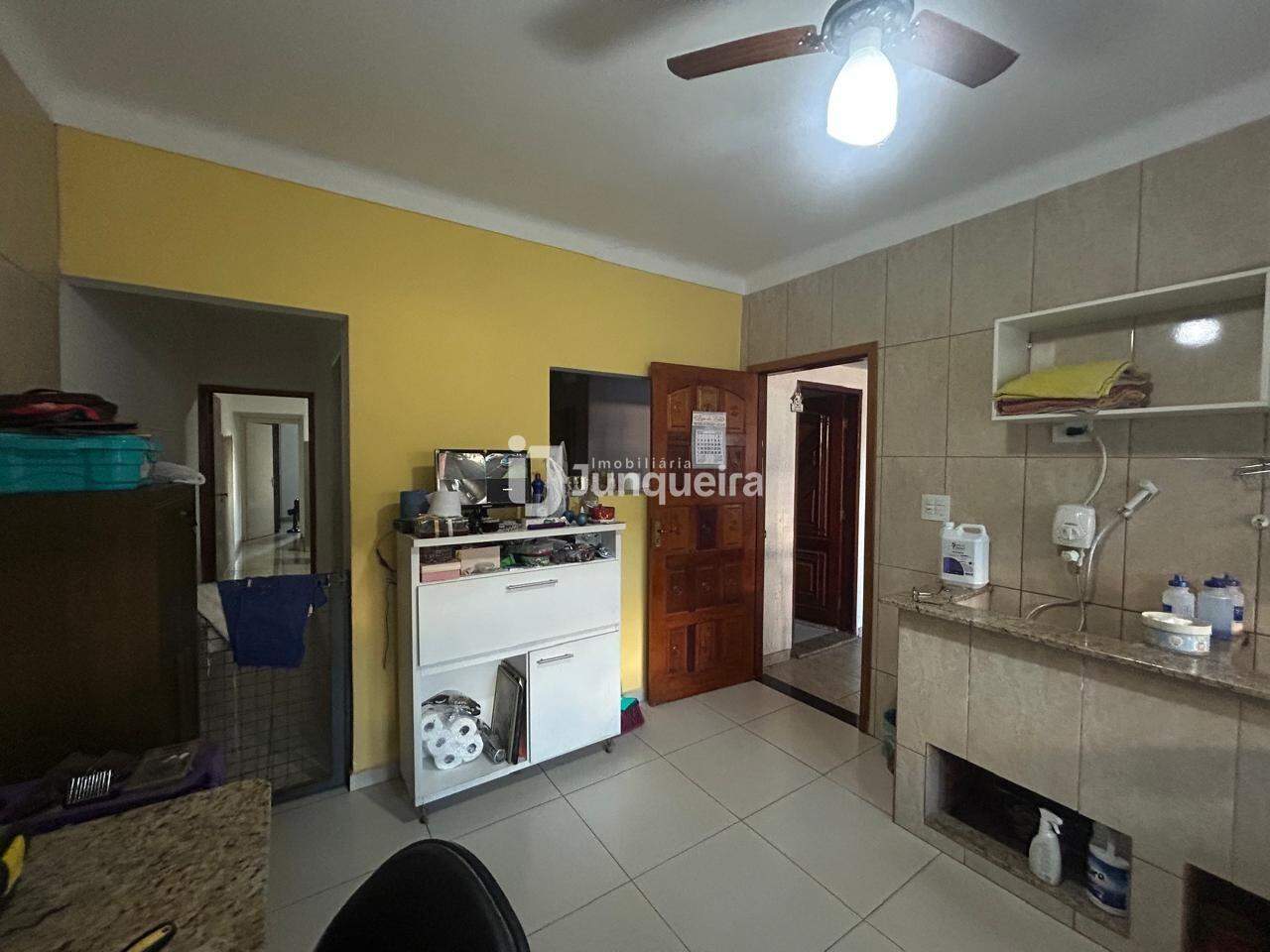 Casa à venda, 2 quartos, sendo 1 suíte, 1 vaga, no bairro São Judas em Piracicaba - SP