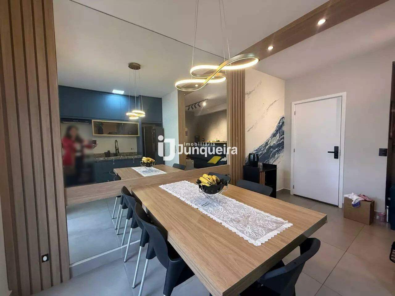 Apartamento à venda no Villa Serena, 2 quartos, sendo 1 suíte, 2 vagas, no bairro Jardim Califórnia em Piracicaba - SP