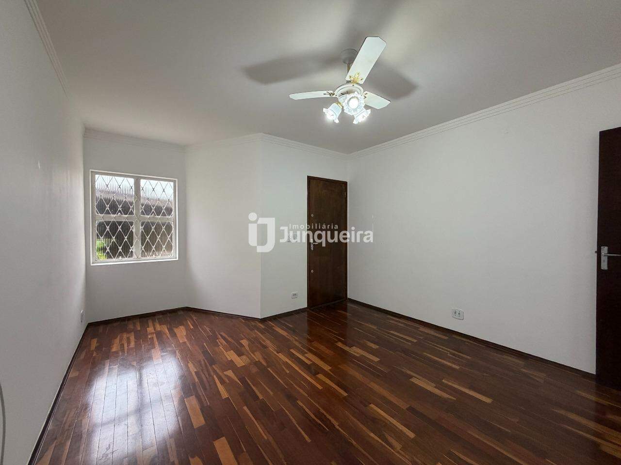 Casa à venda, 2 quartos, 1 vaga, no bairro Paulicéia em Piracicaba - SP