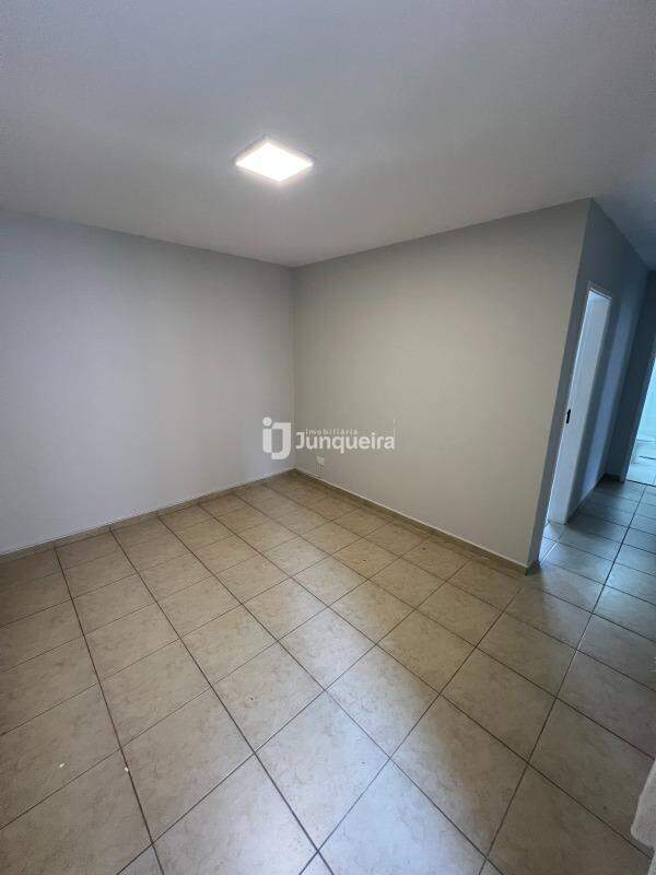 Apartamento para alugar no Village Cleopath, 2 quartos, 1 vaga, no bairro Centro em Piracicaba - SP
