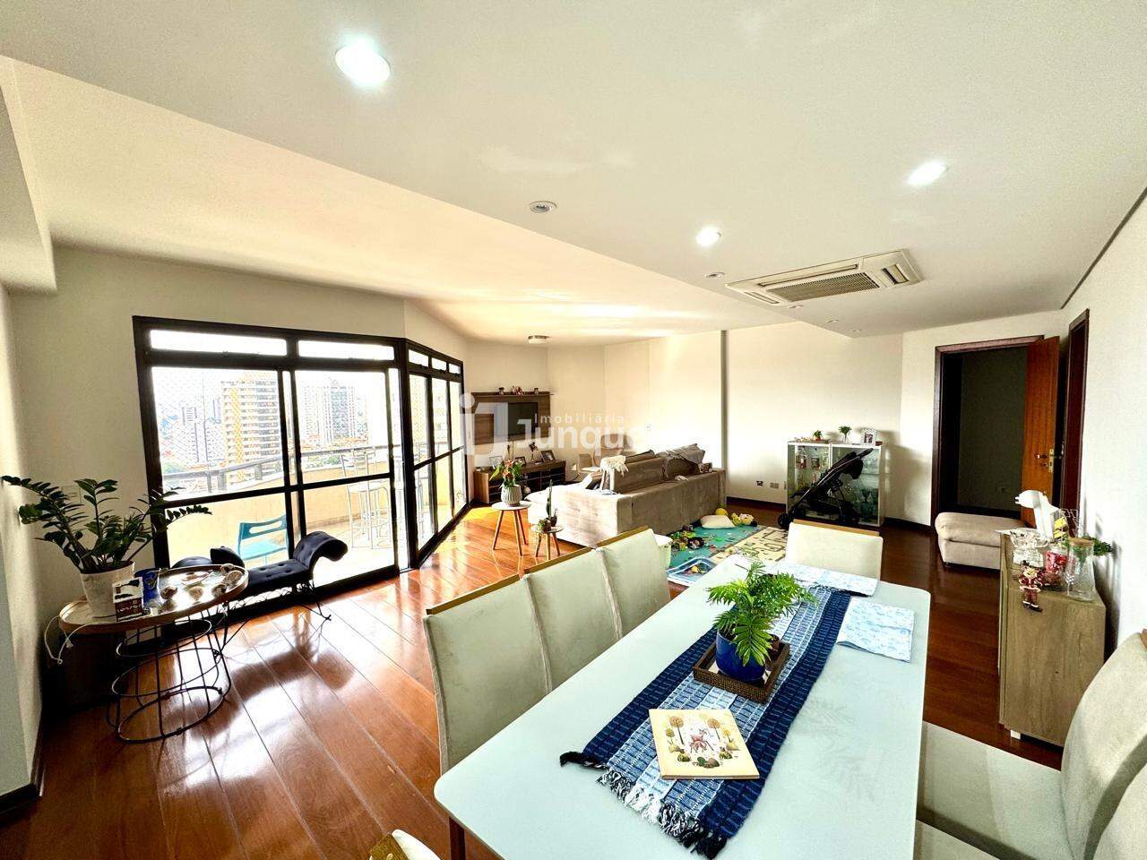 Apartamento à venda no Edifício Ita, 3 quartos, sendo 3 suítes, 2 vagas, no bairro Centro em Piracicaba - SP