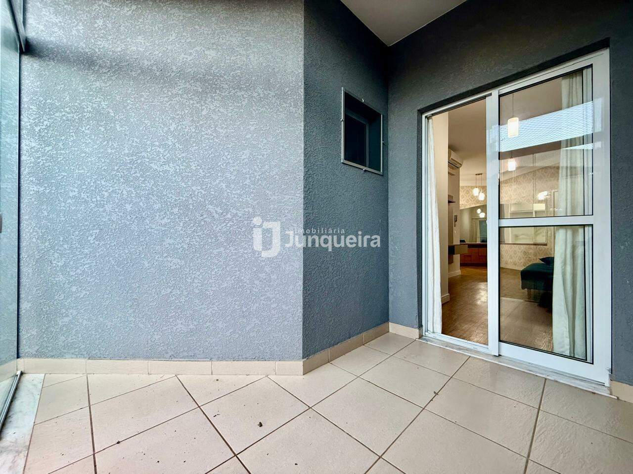 Apartamento à venda no Plaza Mayor, 2 quartos, sendo 1 suíte, 2 vagas, no bairro Paulicéia em Piracicaba - SP